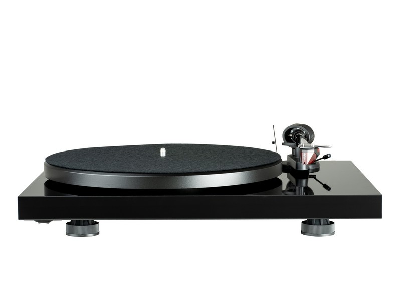 Pro-Ject Debut Carbon Classic Turntable with Ortofon 2M Red Cartridge - Black - Image 2