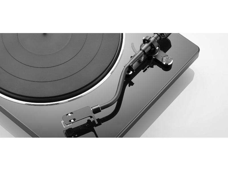 Denon DP-400 HiFi Turntable with Speed Auto Sensor - Image 3
