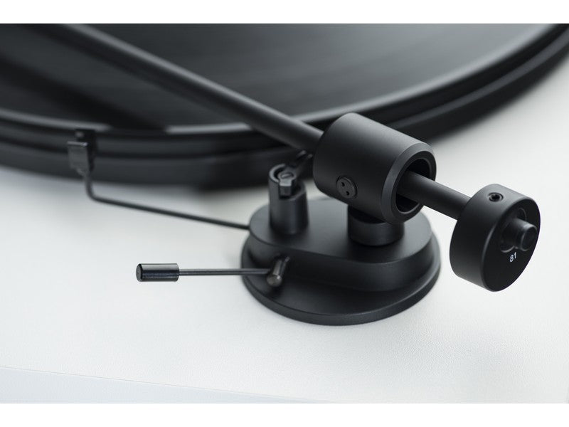 Pro-Ject Primary E Turntable White with OM Cartridge - Image 4