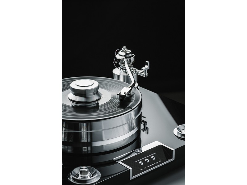 Pro-Ject Signature 12.2 Turntable Hand-made Luxury-finish Black - Image 7