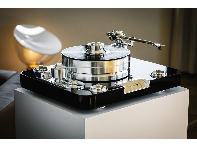 Pro-Ject Signature 12.2 Turntable Hand-made Luxury-finish Black - Image 2