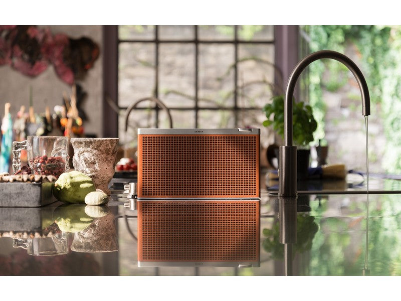 Geneva Touring M COGNAC Portable HiFi Bluetooth Speaker - Image 2