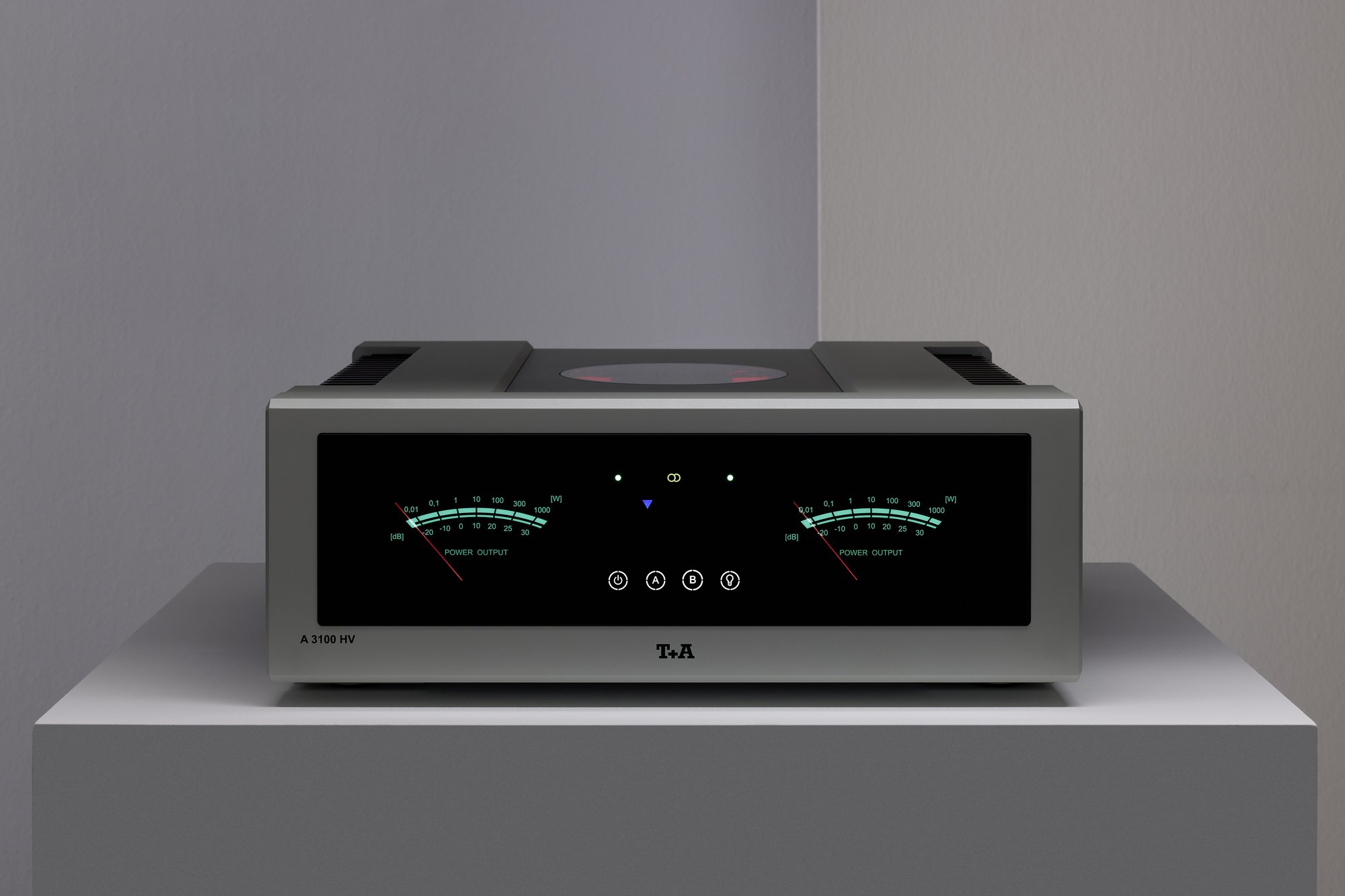 T+A A 3100 HV Reference Stereo Power Amplifier - Image 2