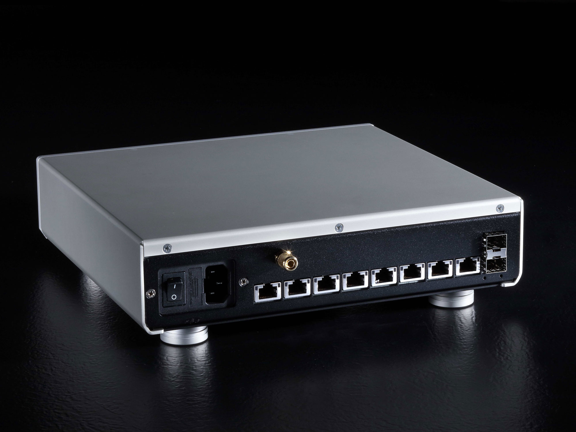 COS S10 Network Switch - Image 3